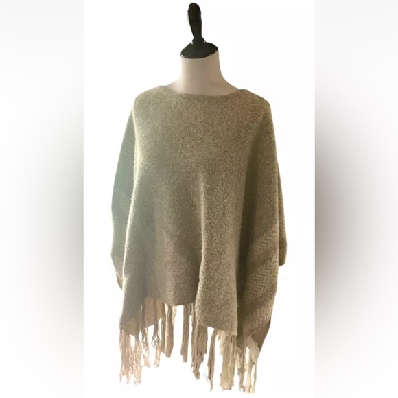 La Vie 89 Sweaters - Womens La Vie 89 One Size Sweater Poncho Wool Blend Cream Ivory Tassel Oversized
